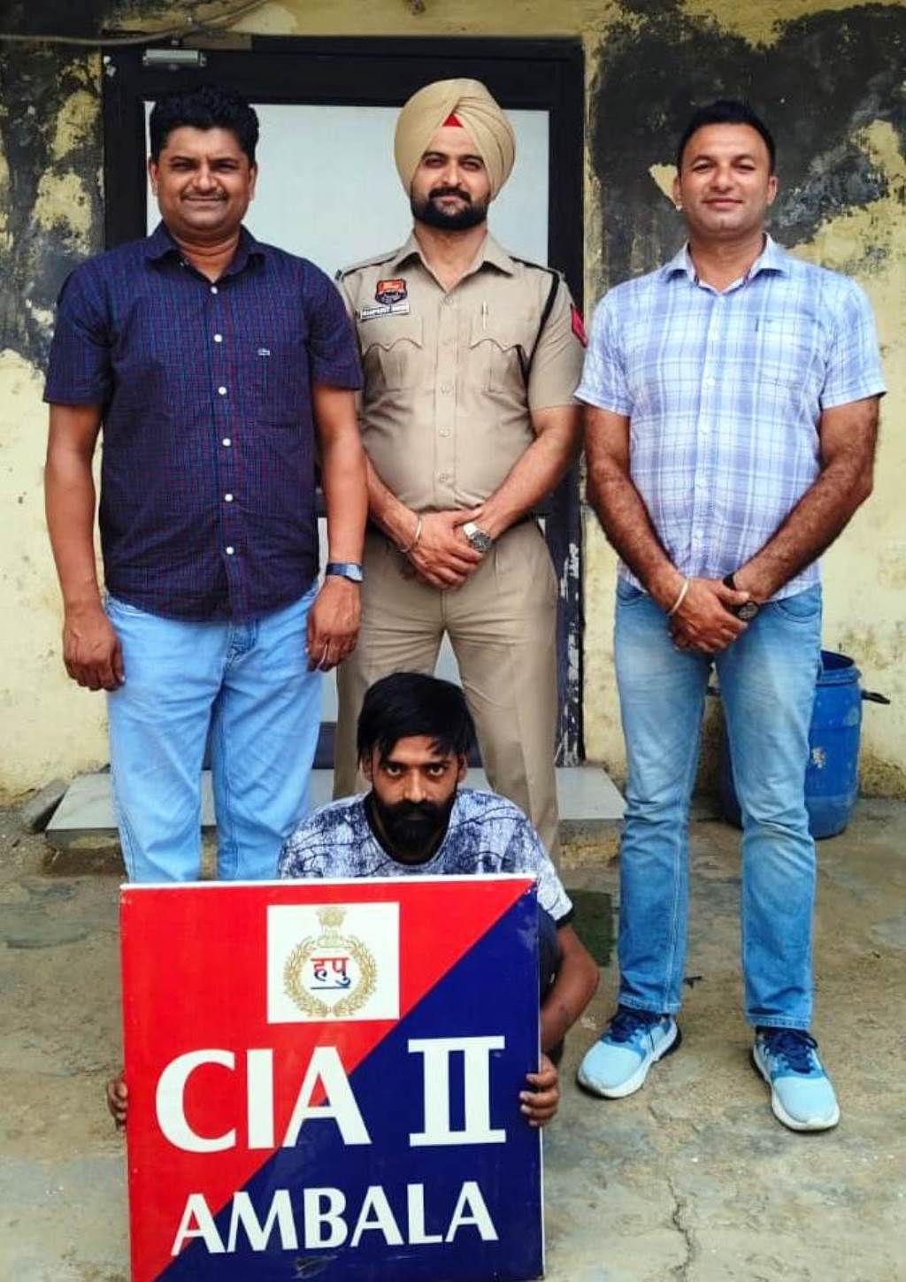 Accused arrested for jewelry theft jewelry worth lakhs and motorcycle recovered
